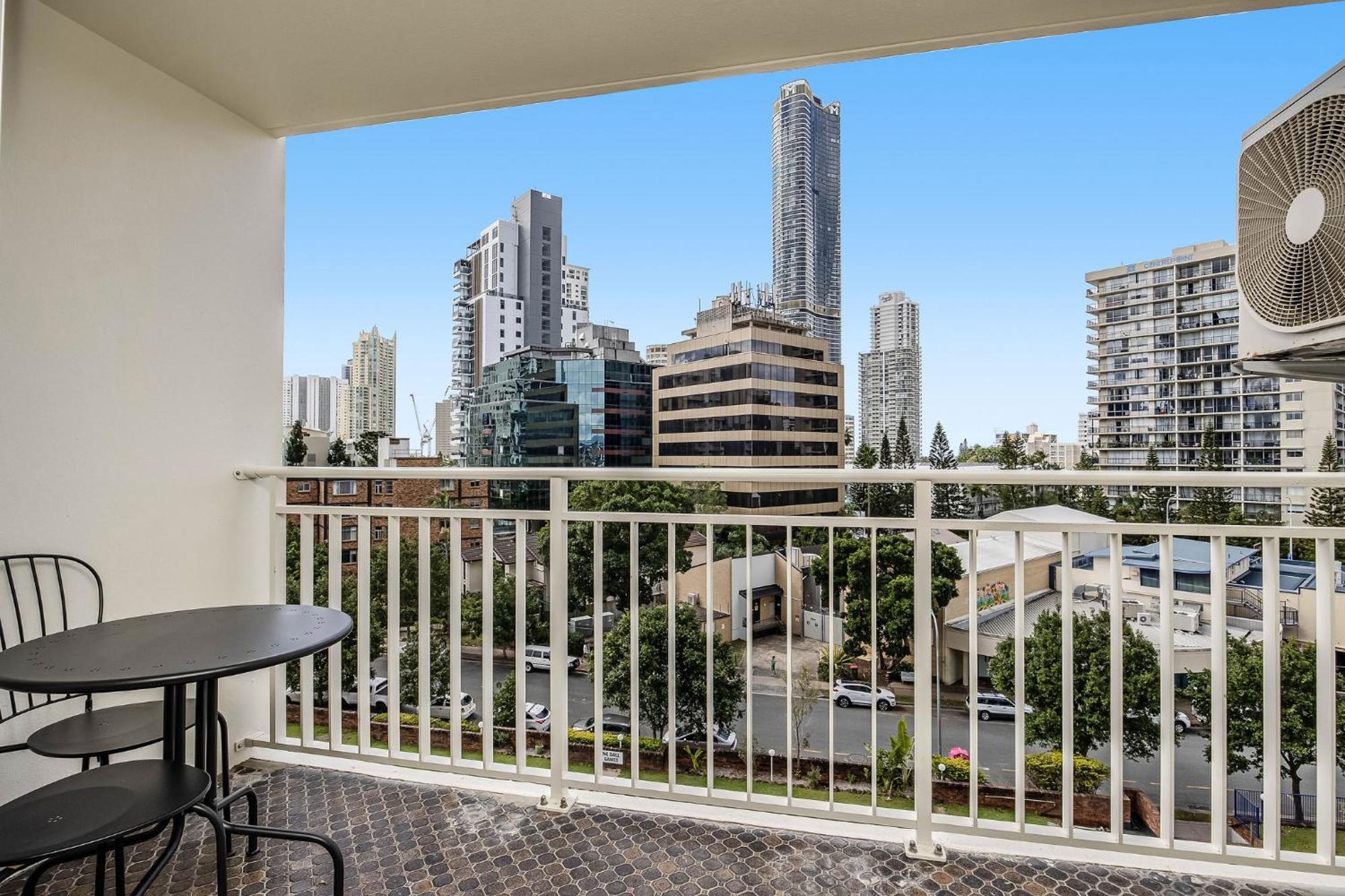 Condor Apartments By Gold Coast Premium Exterior photo